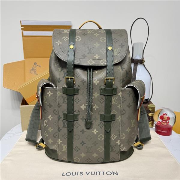 2026122114854692 270